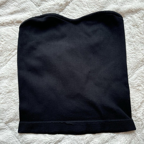 Sleeveless crop top - Picture 1 of 3